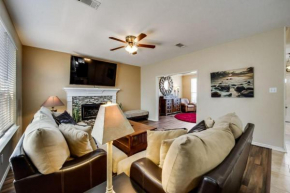 NEW Beautiful and Shaded Back Yard TVs in Every Bedroom